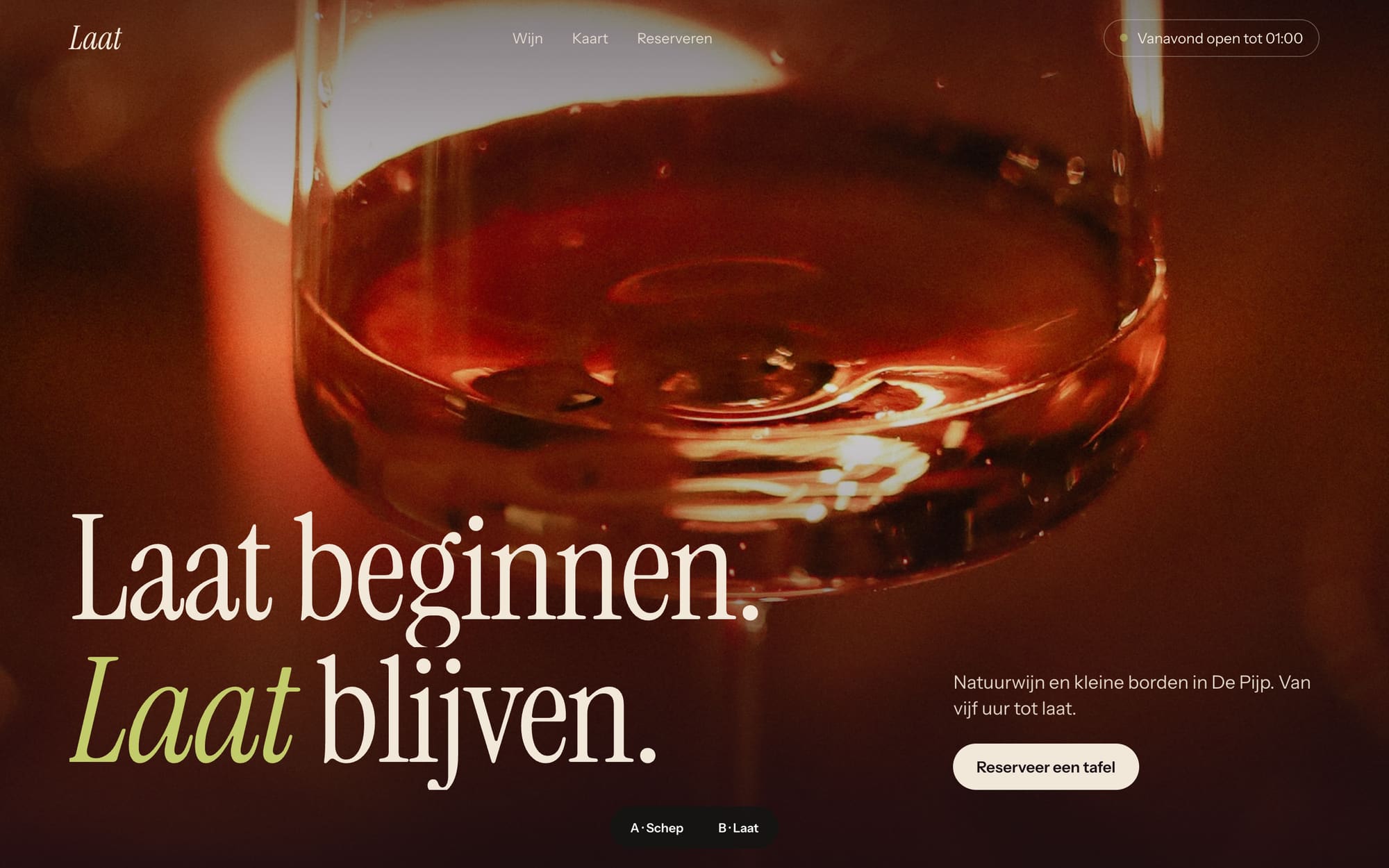 Richting B: Laat, een wijnbar met een donkere, filmische openingsfoto